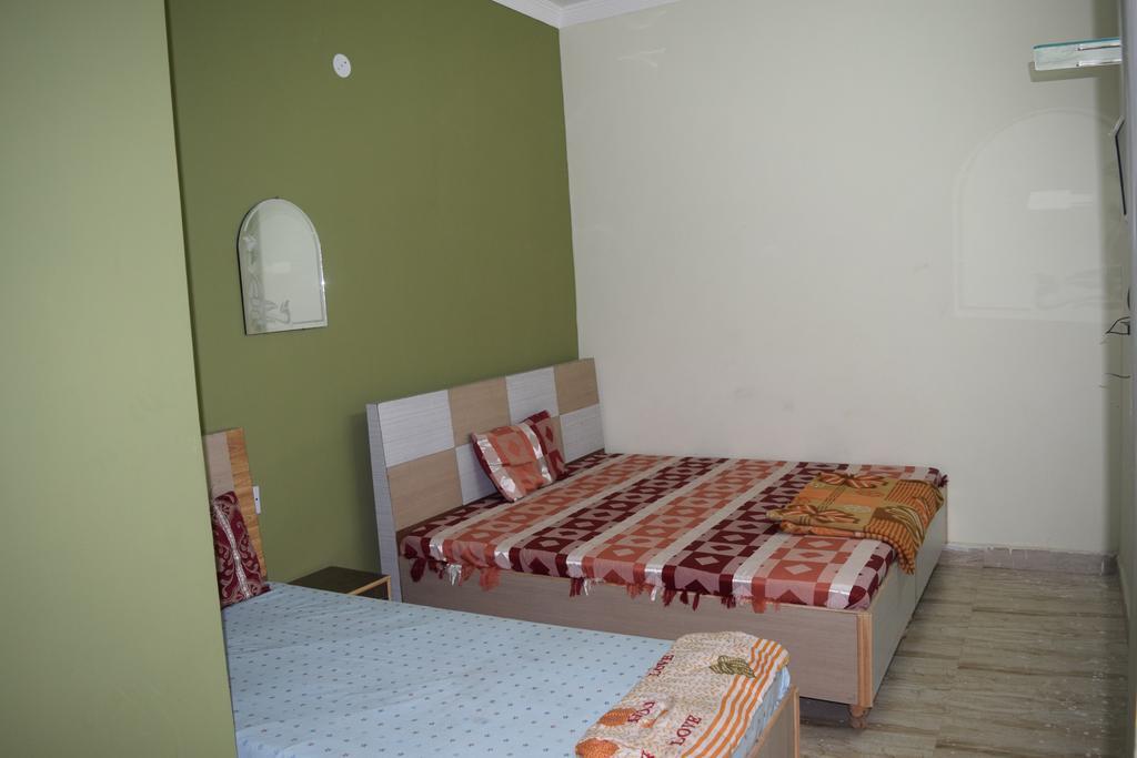 Hotel Diamond Heritage Amritsar Pokoj fotografie